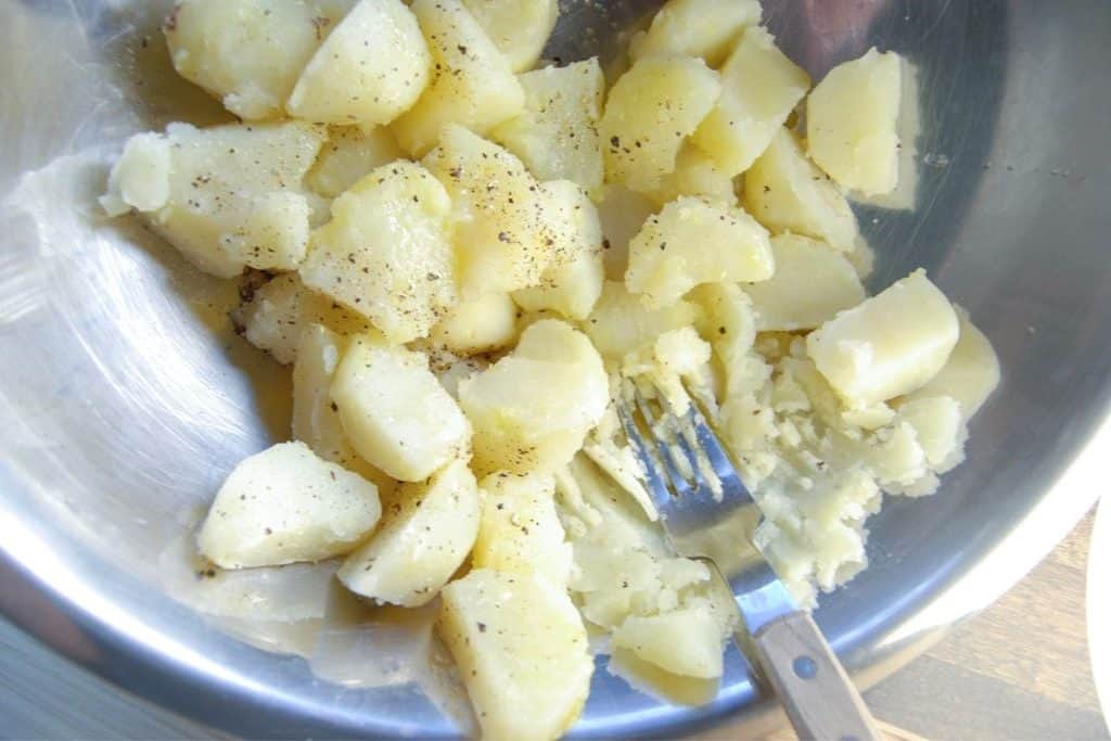 Boiled potatoes to make vegan gnocchi