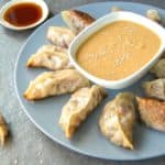 Vegan potstickers with sauce